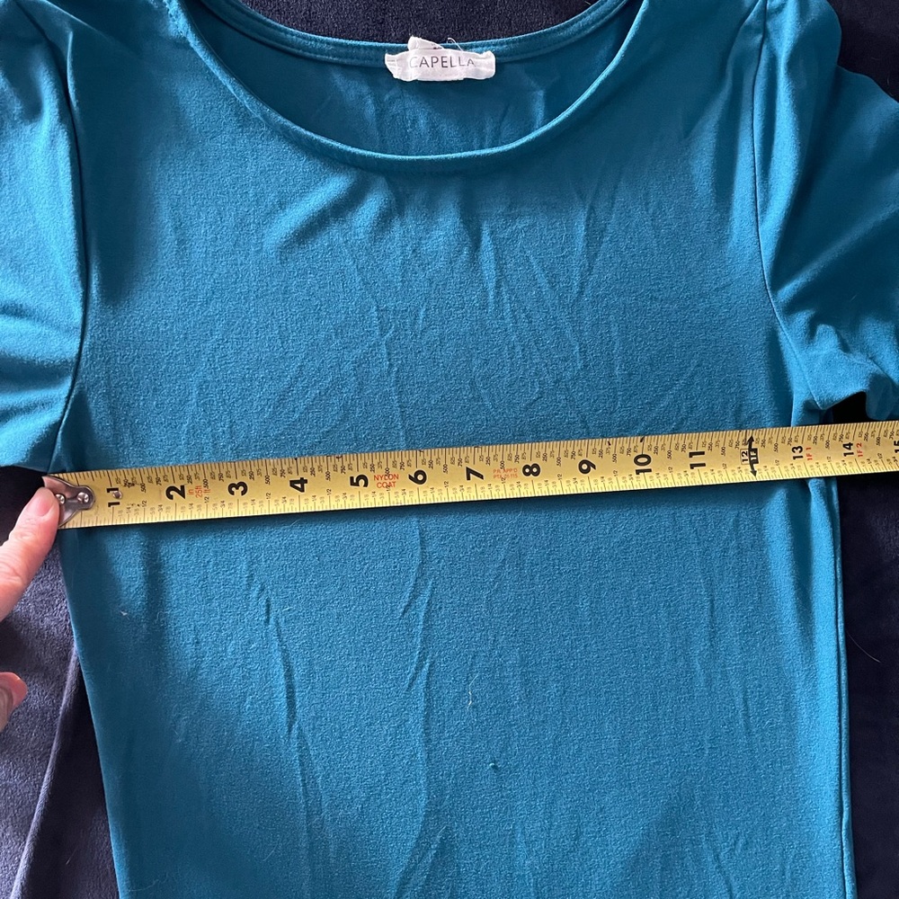 Pre-loved fitted midi dress w/ short sleeves - Picture 7 of 9